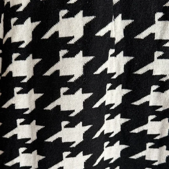 Alice + Olivia Black and White Houndstooth Mini Dress - Picture 5 of 8
